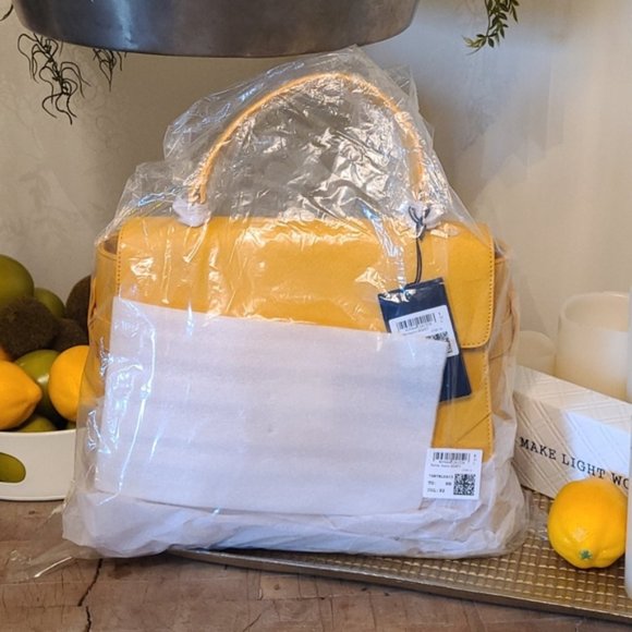 New with Tags Tru Trussardi Yellow Handbag - Picture 10 of 16